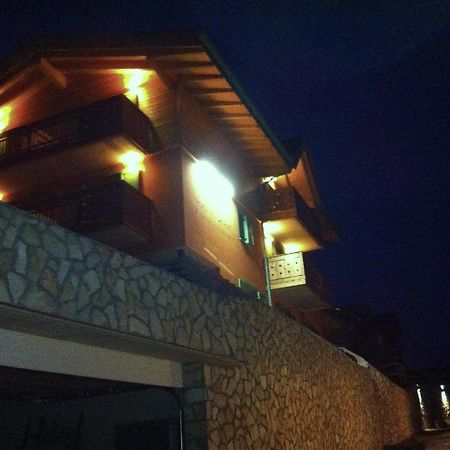 Relais Fior Di Bosco Aparthotel Фолгария Екстериор снимка